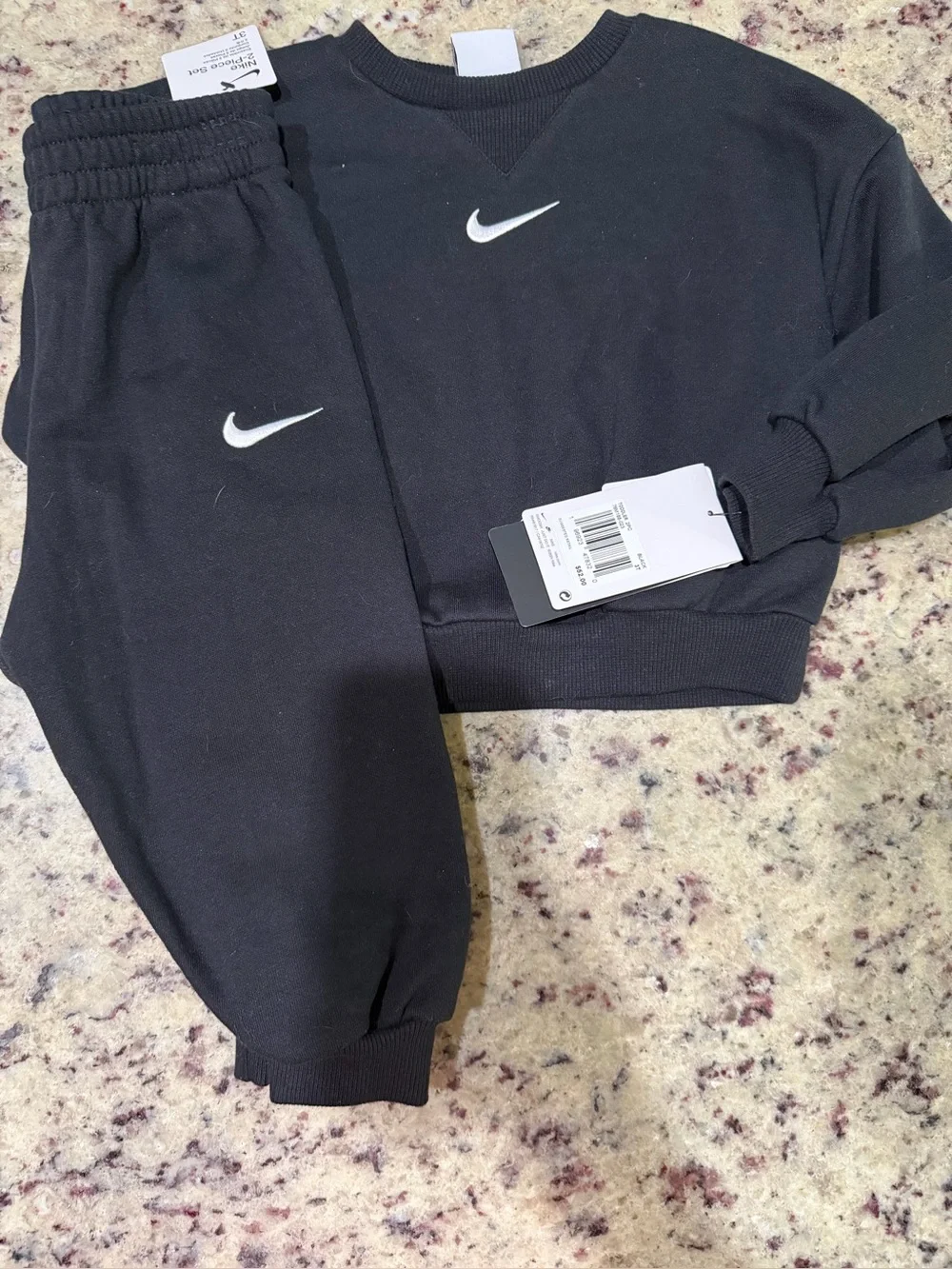 Nike 3t jogger set nwt